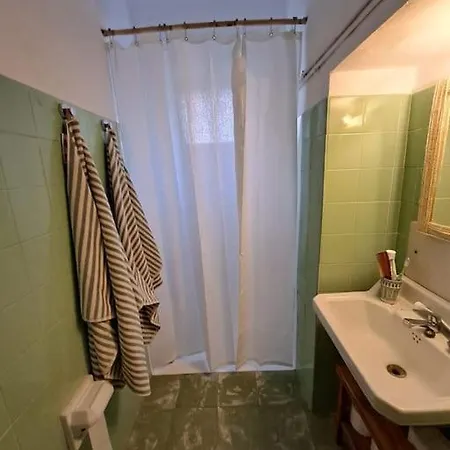 فيلة Casa Zelig